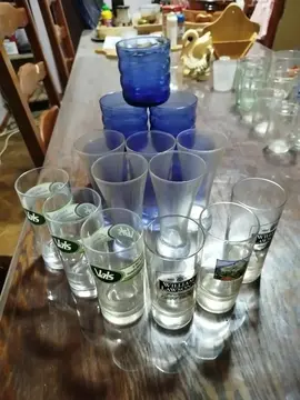 Verres, tasses, divers