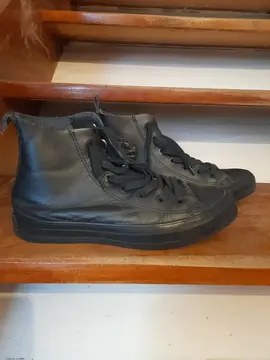 chaussures noires en cuir T 38