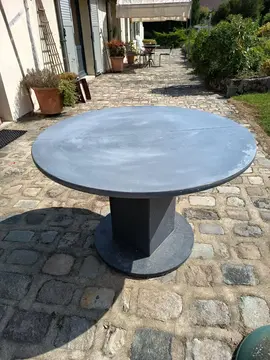 Table ronde en bois