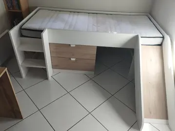 Lit enfant mi hauteur 90x200cm avec rangement et toboggan TIBO (2022)