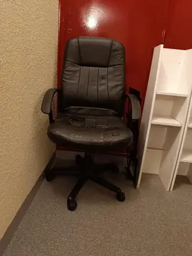 chaise de bureau noire