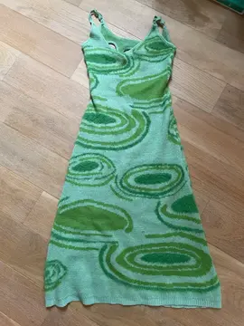 robe longue verte dos nu