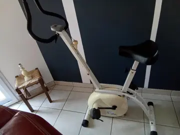 vélo appartement Décathlon - ancien