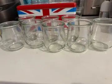 8 pots de compote en verre