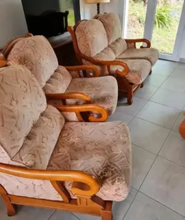 Lot 2 fauteuils et banquette