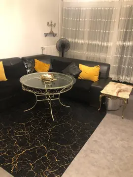 fauteuils noirs