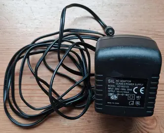 Adaptateur modèle VD180010A