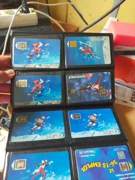 album de télécartes divers sujets
