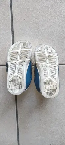 chaussures enfant taille 24