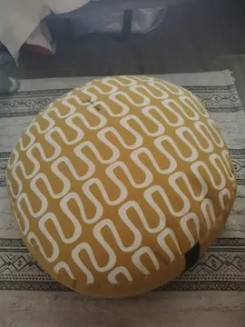 Pouf jaune moutarde