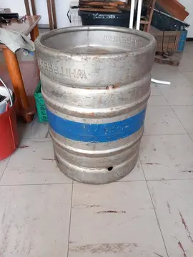 fûts bière 50 ltr en alu pour decoration