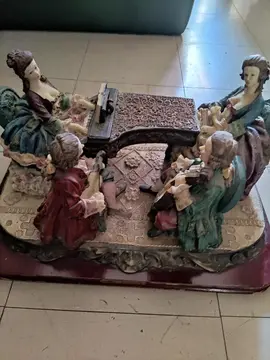 musiciens en résine sur socle en bois