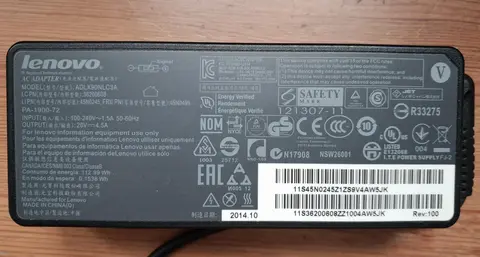 Bloc d’alimentation Lenovo + câbles
