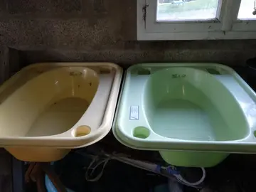 2 baignoires