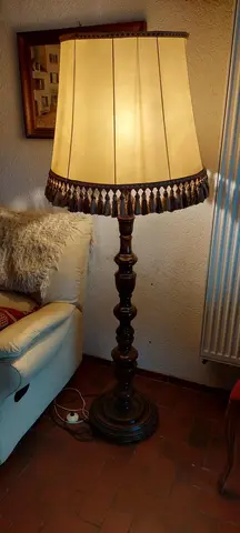Lampe avec abat jour