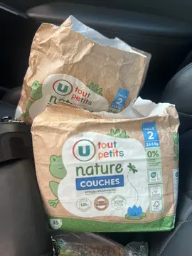 2 paquets de couche pour bb taille 2