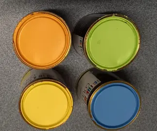 4 pots de peintures acrylique entamés 0,5 litre Casto