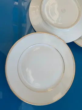 petites assiettes dorées + pot à crème doré