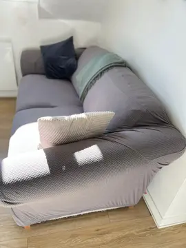 Canapé gris en bon état