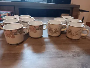 tasses fleuries