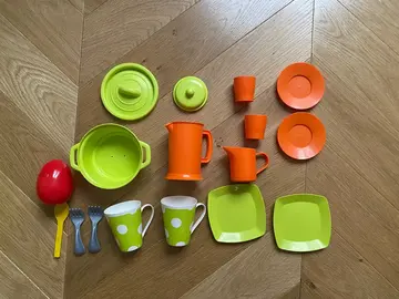 dinette en plastique enfant
