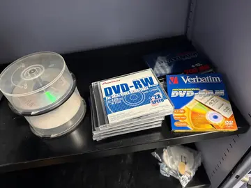 lot de cd et dvd vierges a graver