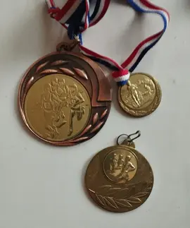 Médailles d'athlétisme neutre au verso