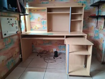 Bureau bois beige