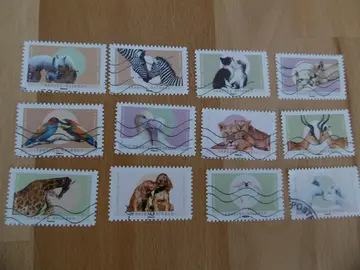 Série 12 timbres Tendres animaux 2023