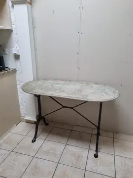 table pierre et fer