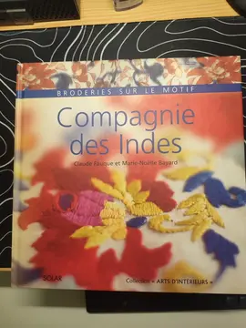 Beau livre broderie