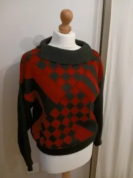 pull rouge et noir
