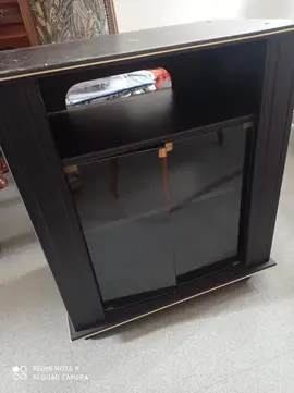 meuble avec vitrin