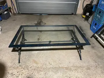 table basse en Métal et en verre