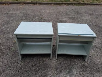 2 tables de chevet