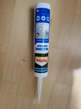 silicone transparent entamé