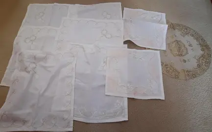 8 petits carrés serviettes décor oriental coton + 1 napperon