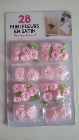 Mini fleurs en satin