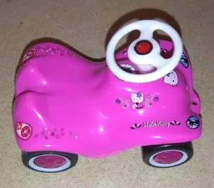 Mini voiture rose Hello Kitty 4 à 5 cm