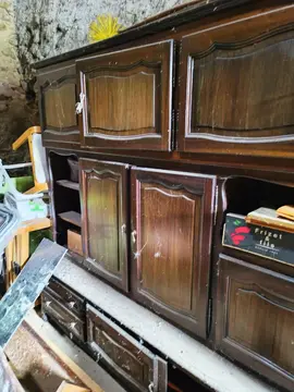 armoire en bois. A enlever sur place