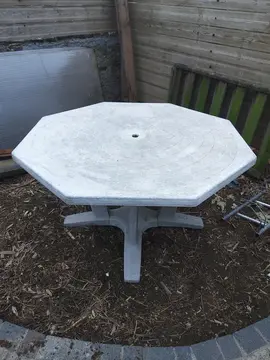 table extérieure plastique