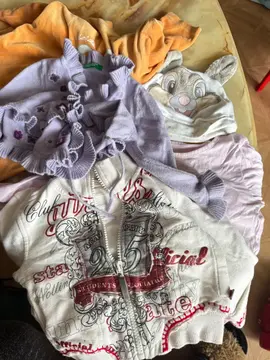 petit lot vêtements bébé
