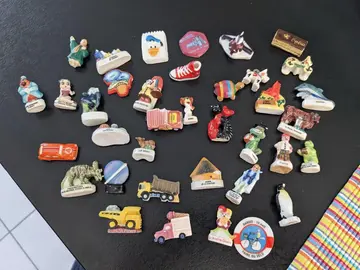 Lot de fèves plus ou moins ébréchées