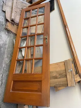 porte bois massif et verre en 72cm