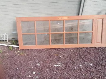 Jouets et porte