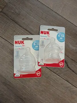 4 tétines biberons NUK 6 mois