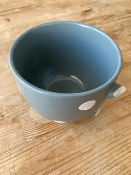 Tasse grise (anse cassée)