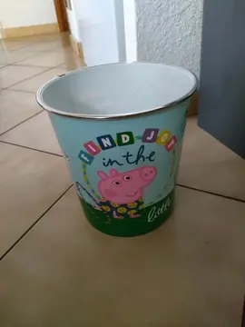 poubelle enfant