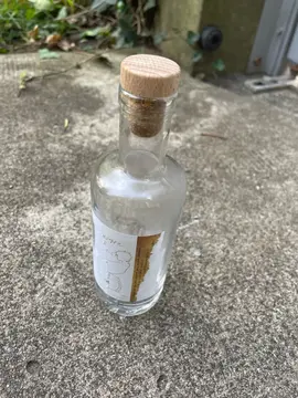 bouteille en verre avec bouchon