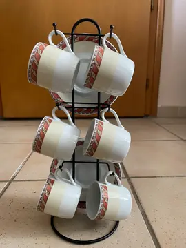 Ensemble café 6 tasses + sous-tasses sur présentoir métal